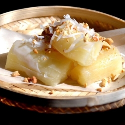 Is steamed cassava with coconut milk safe?